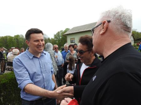 Pohod po novozgrajenih pločnikih 61